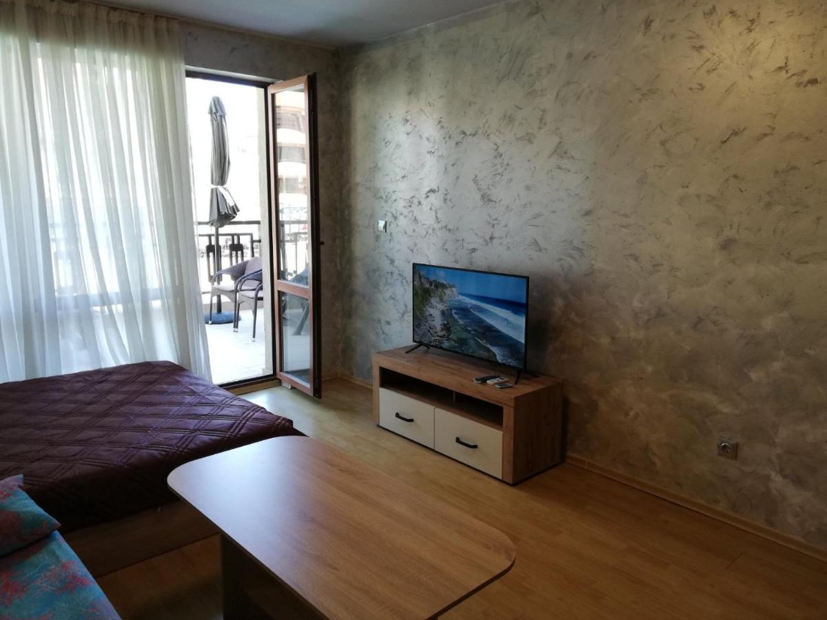 Lovely Studio In A Complex With A Pool By Flat Mаnаger Свети Влас Екстериор снимка